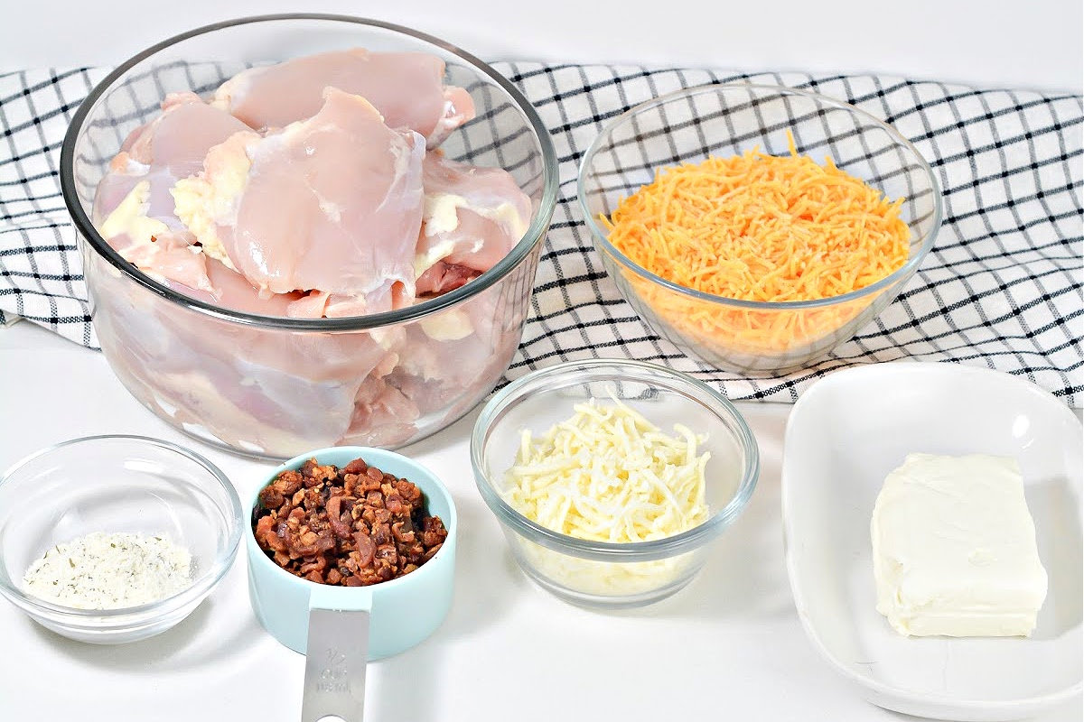 Low-Carb Cheesy Bacon Ranch Sheet Pan Chicken Thighs