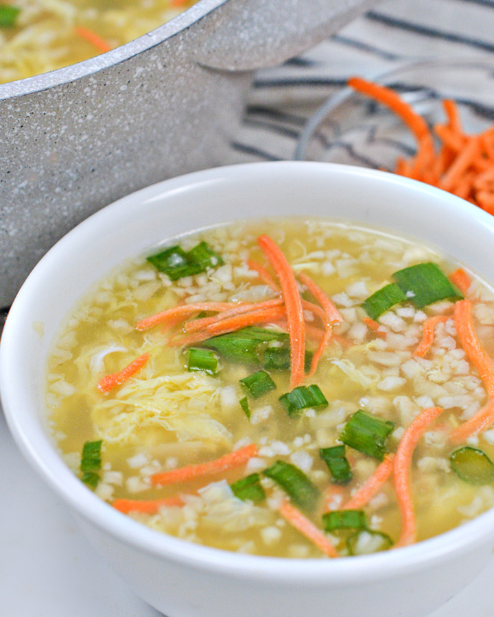 Low-Carb Cauliflower Rice Chicken Soup With Eggs