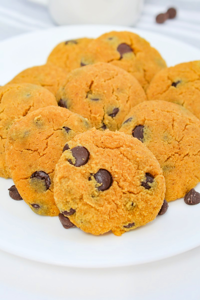 Keto Pumpkin Cookies (With Chocolate Chips)