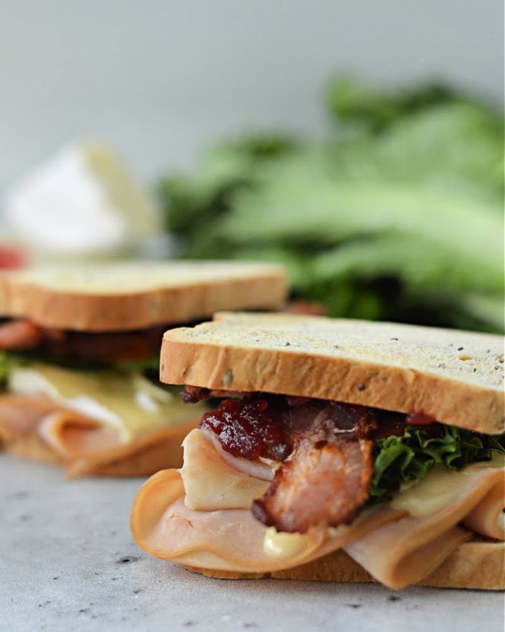 Low Carb Cranberry, Turkey and Bacon Sandwich