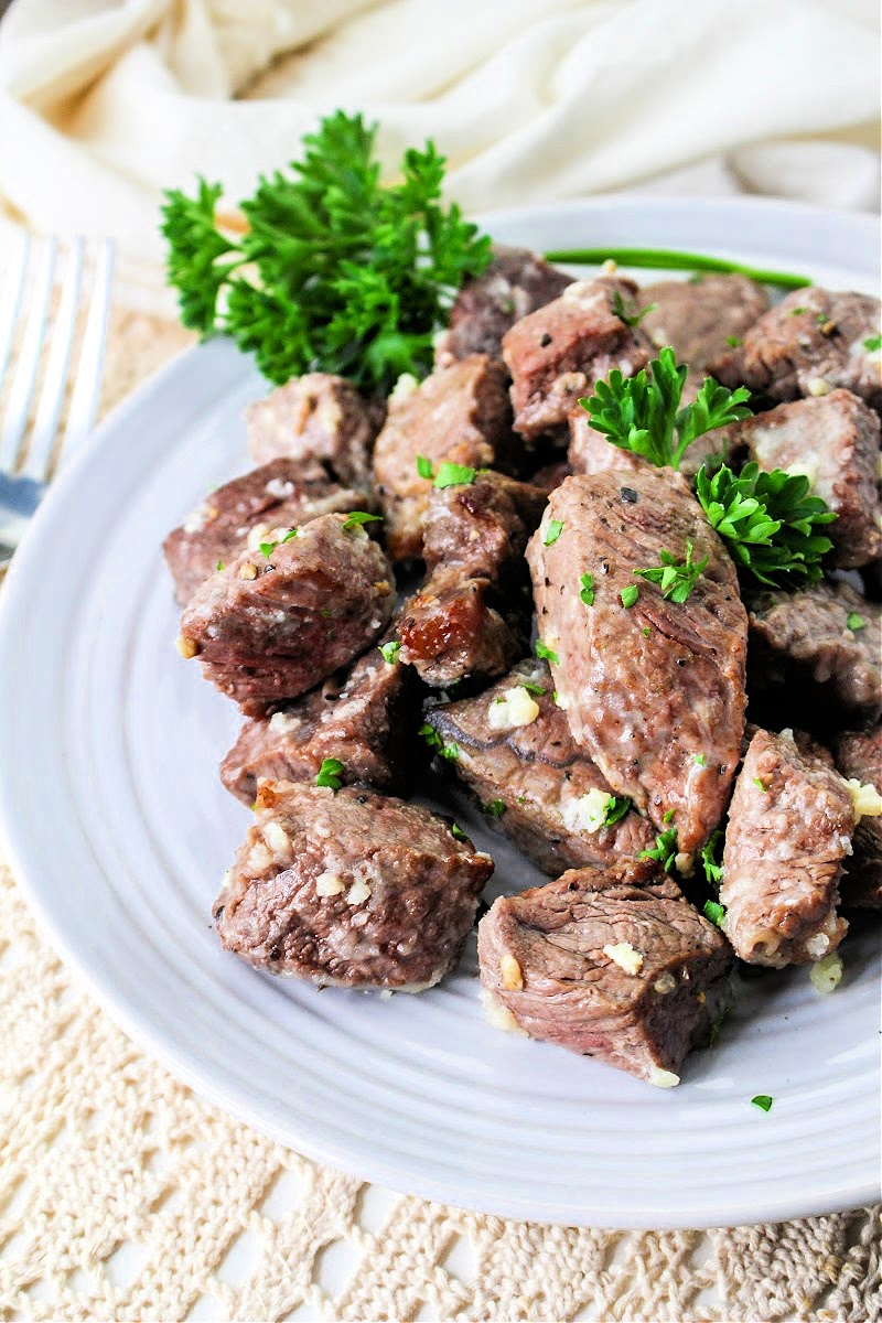 Low-Carb Garlic Butter Steak Bites