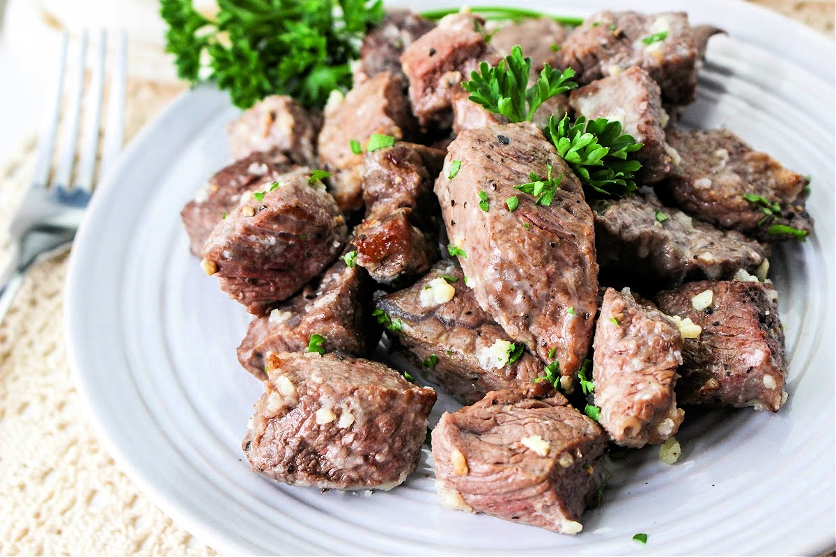 Low-Carb Garlic Butter Steak Bites