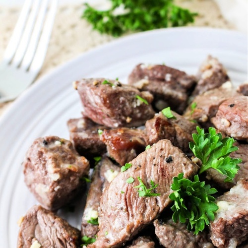 Low-Carb Garlic Butter Steak Bites