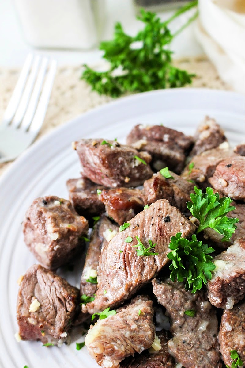 Low-Carb Garlic Butter Steak Bites